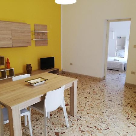 Charming Apartment In Mondello Palermo Ngoại thất bức ảnh