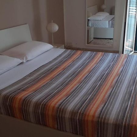 Charming Apartment In Mondello Palermo Ngoại thất bức ảnh
