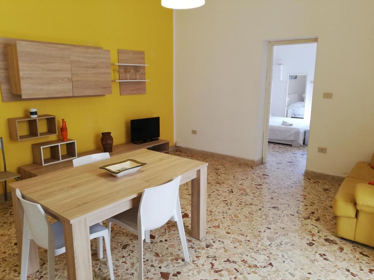 Charming Apartment In Mondello Palermo Ngoại thất bức ảnh