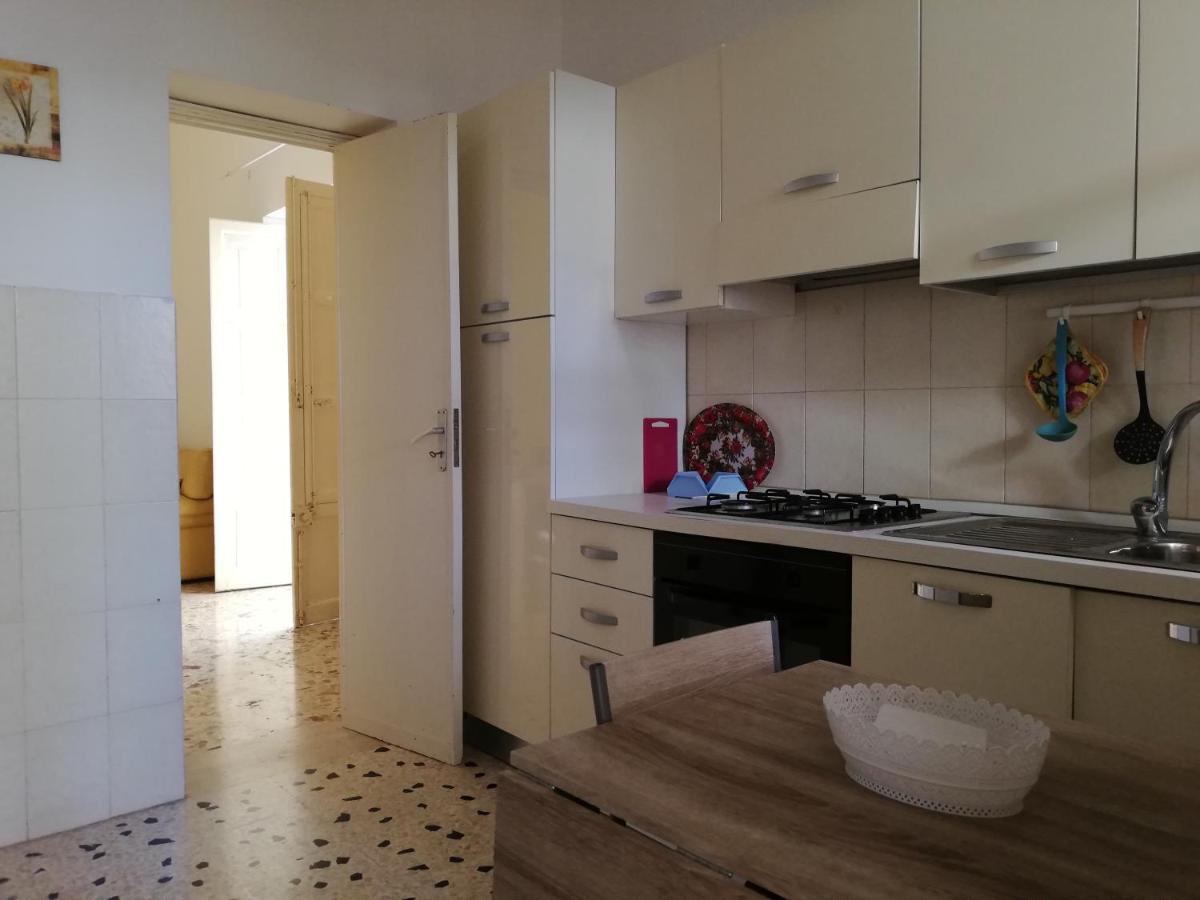 Charming Apartment In Mondello Palermo Ngoại thất bức ảnh